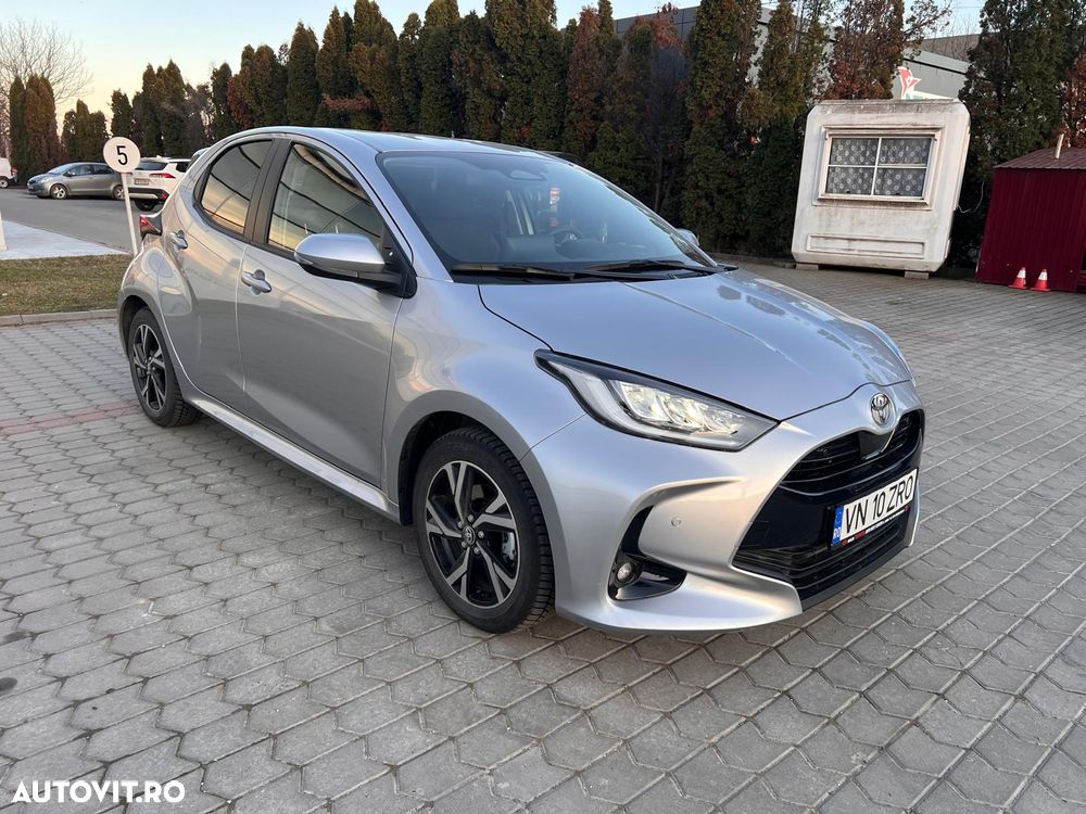 Toyota Yaris 1.5 VVT-i HSD Active - 3