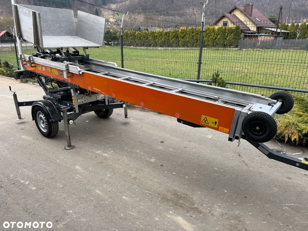 Paus Easy 18 WH-M Drabina Winda Dekarska mobilna aluminiowa TRANSPORTER DEKARSKO-BUDOWLANY w pełni Hydrauliczny 18 metrów. Obrotowy do okoła. 2018rok. Jak Nówka z salonu. praktycznie zerowy przebieg! Serwisy w Dekra do Końca. Sprowadzona z Komuny Norweskiej. Wielka Okazja. Sterowanie Hydrauliczne. Nowy model wózek jeździ od dołu dodatkowe ramię. Pojazd przyczepa lekka - 19