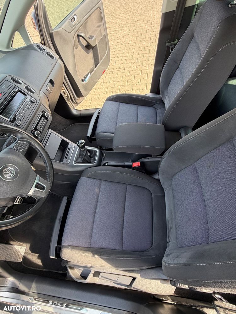 Volkswagen Golf Plus - 15
