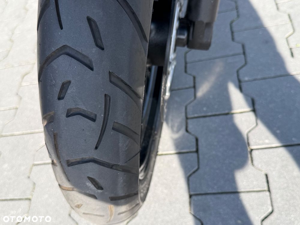 Suzuki V-STROM - 37