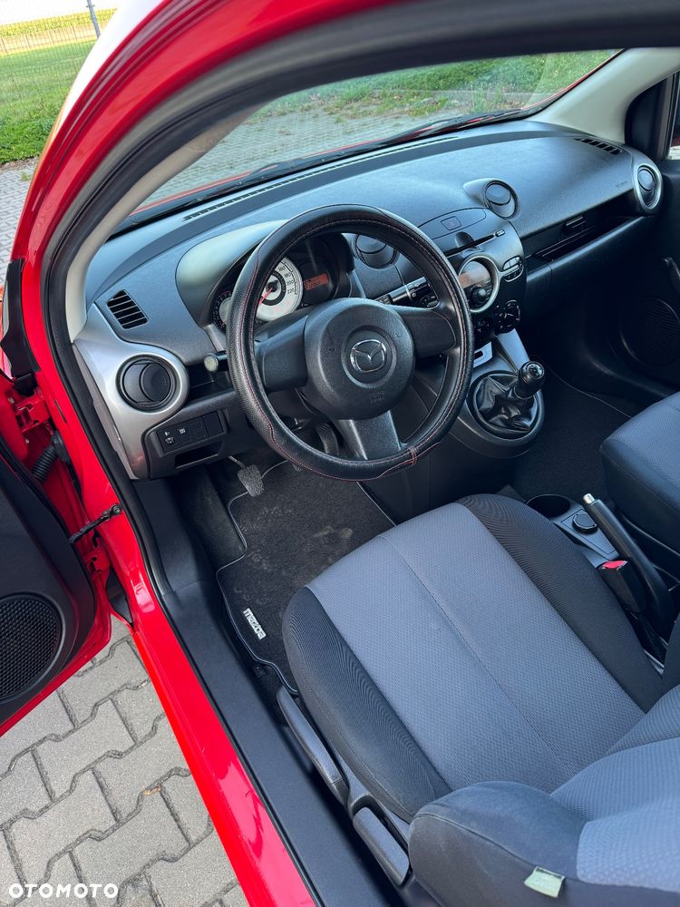 Mazda 2 - 15