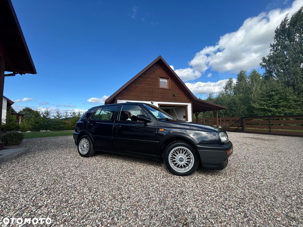 Volkswagen Golf 1.8 GT Special - 6