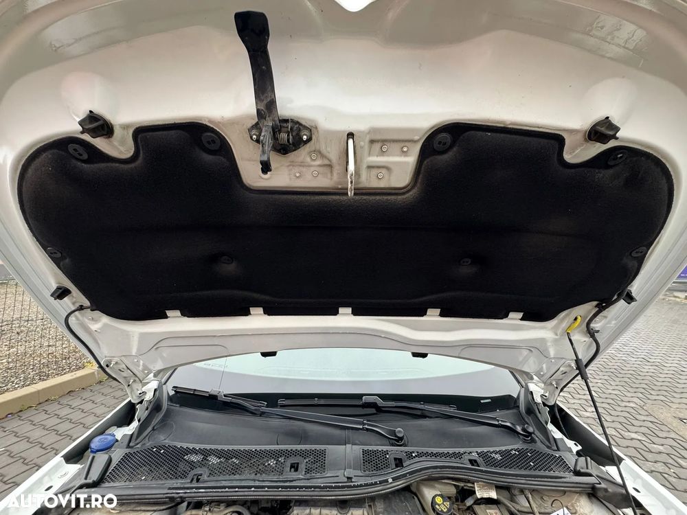 Citroën C4 BlueHDi 110 Stop&Start FEEL PACK - 38