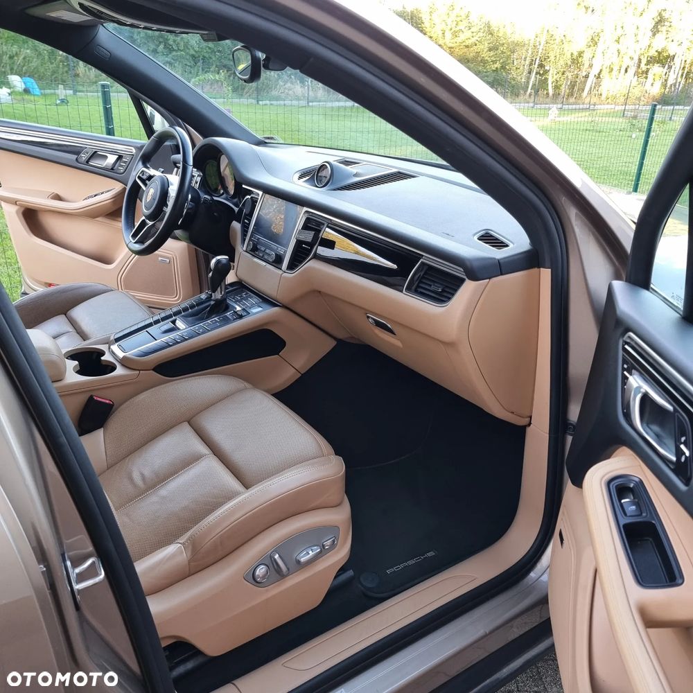 Porsche Macan - 12