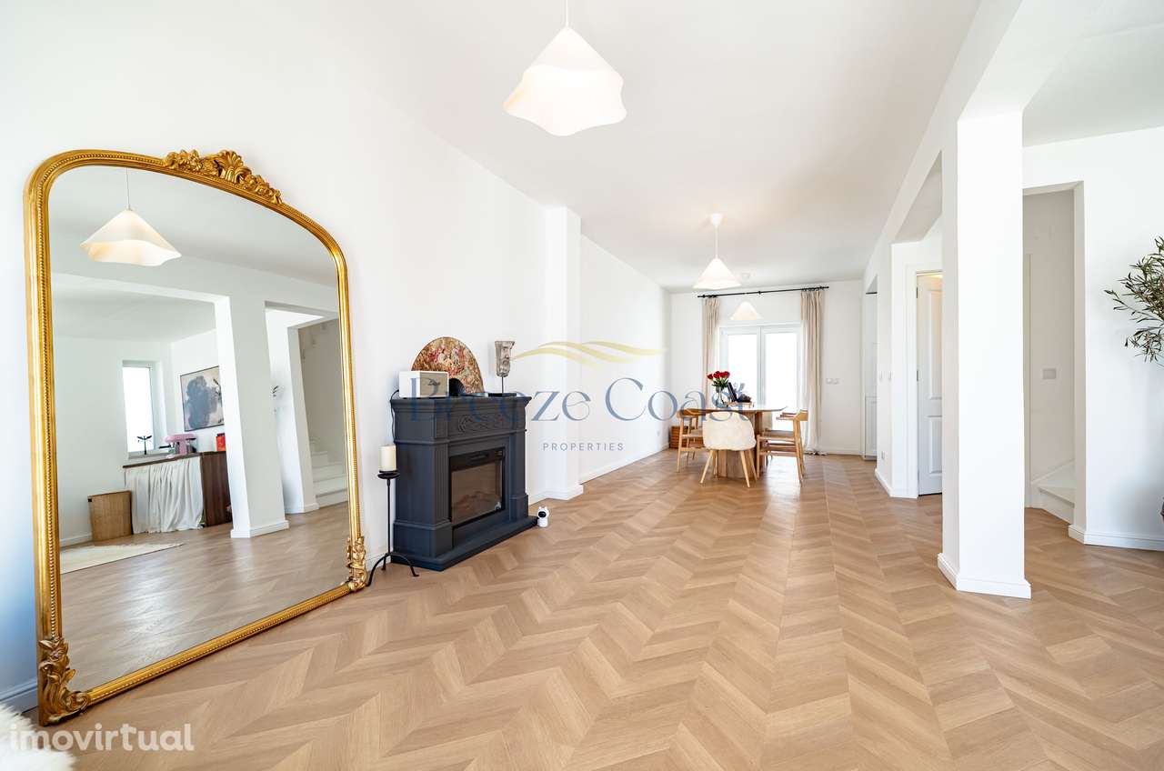 Moradia Renovada a Poucos Passos da Praia em São Martinho do Porto - Grande imagem: 3/28