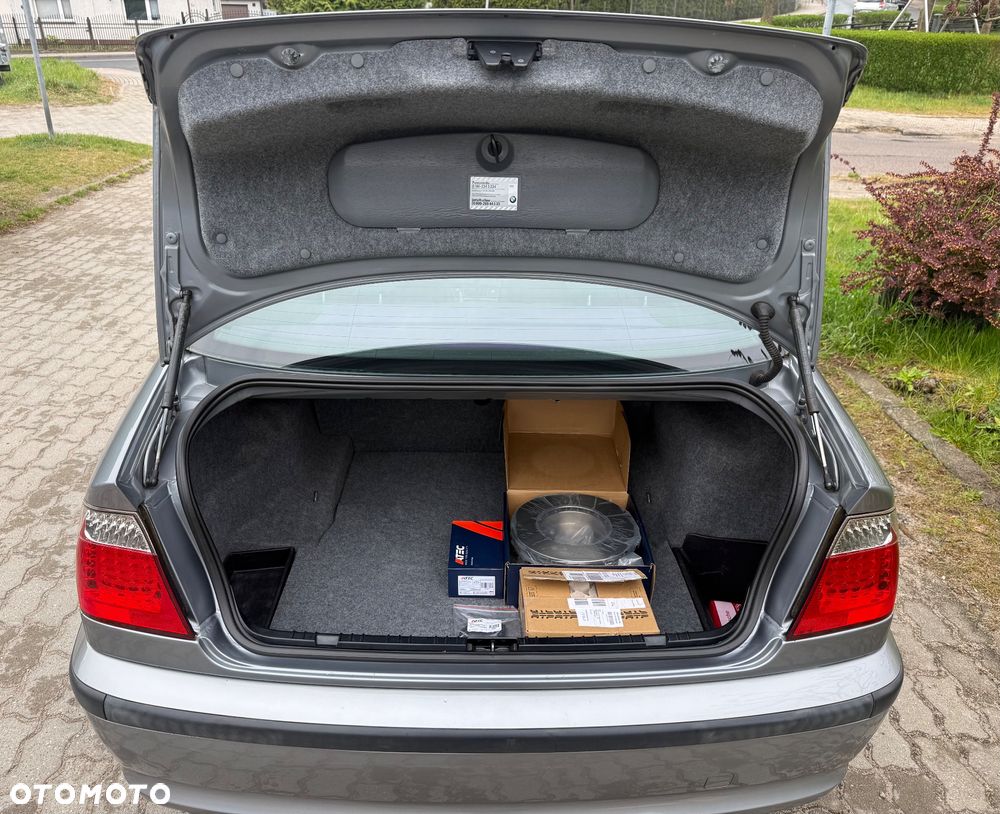 BMW Seria 3 - 32