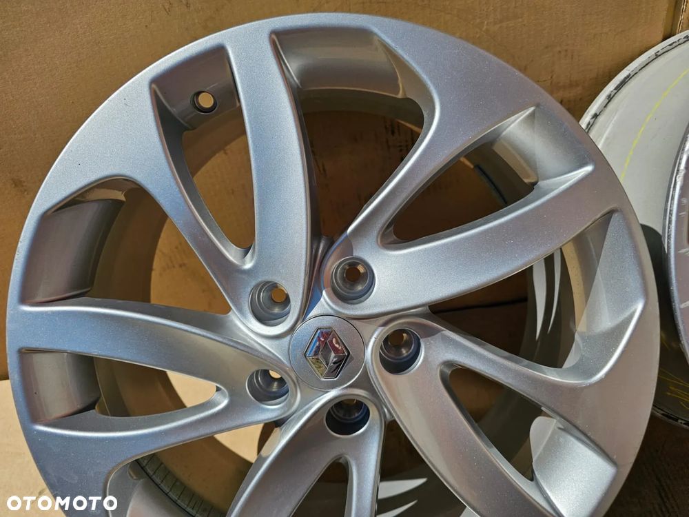 (F143) Renault OE / 7,5Jx18 ET52 5x114.3 / 403007842R - 3