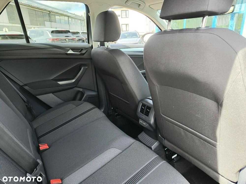 Volkswagen T-Roc - 15