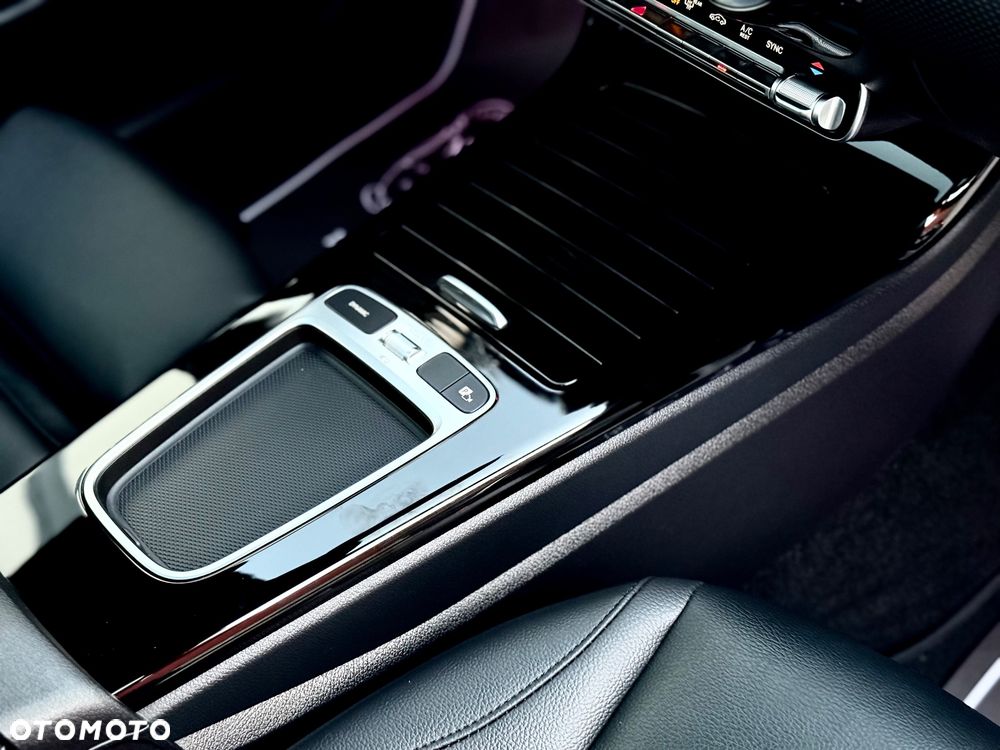 Mercedes-Benz CLA 200 d 8G-DCT Special Edition - 36