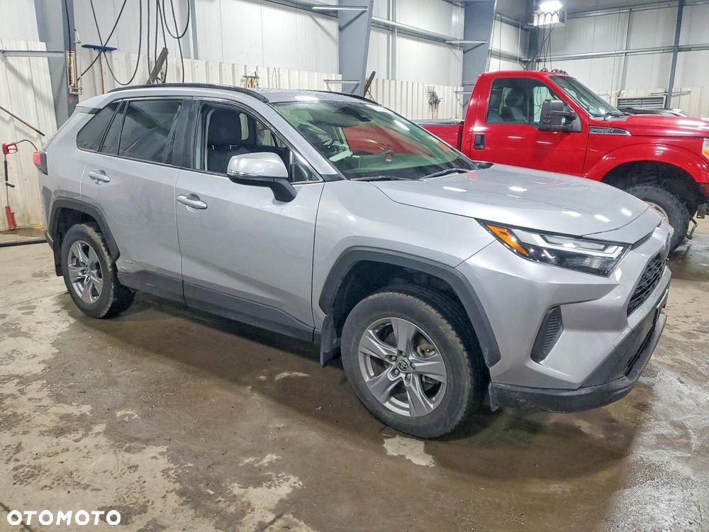 Toyota RAV4 - 4