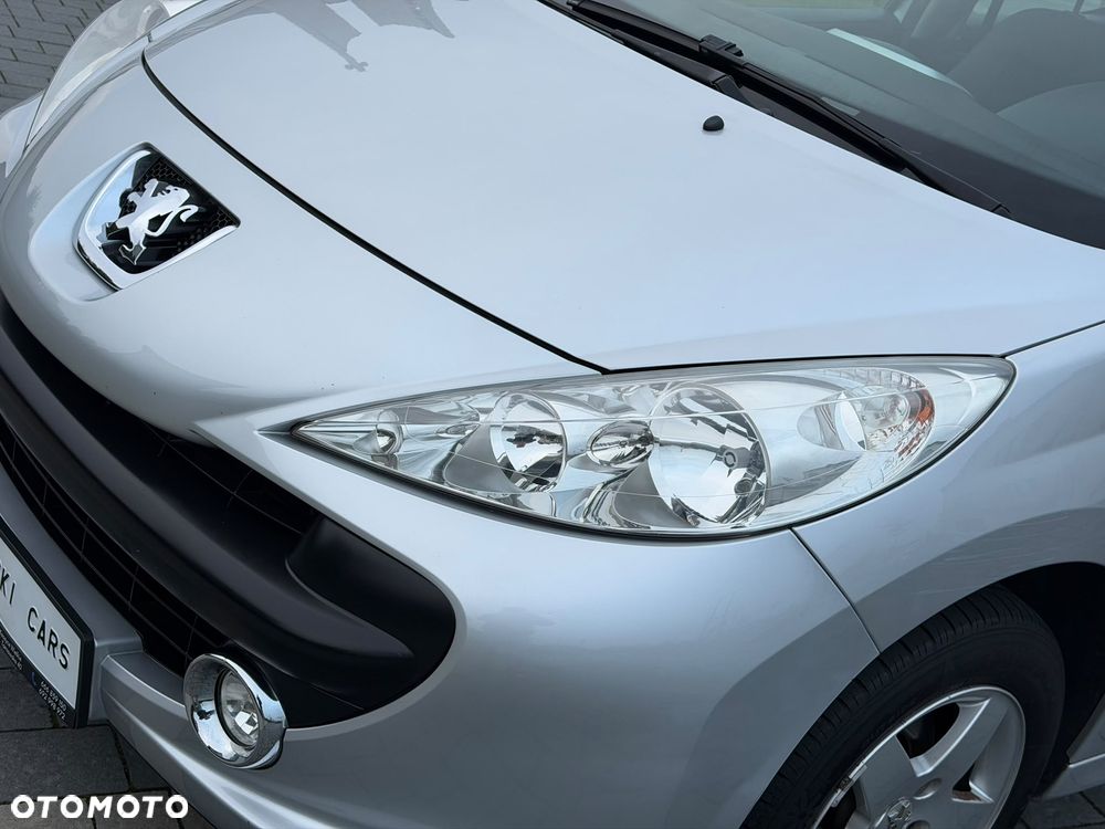 Peugeot 207 75 Urban Move - 19