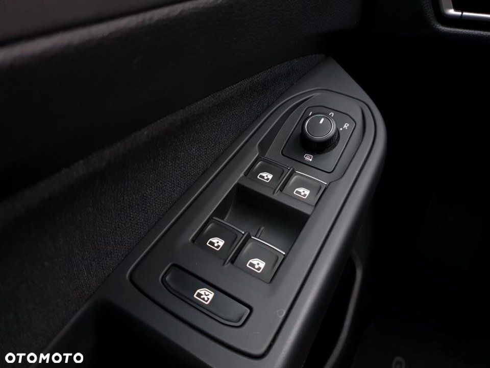 Volkswagen Golf - 17