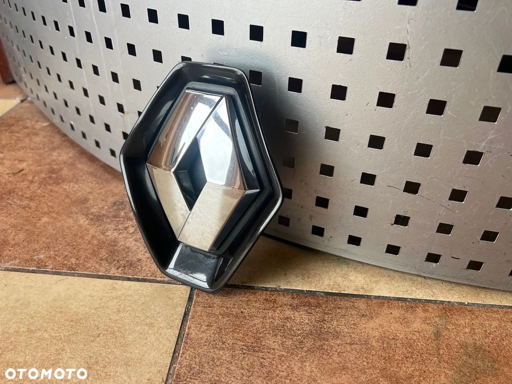 RENAULT LAGUNA III ZNACZEK W MASKĘ LOGO EMBLEMAT PRZÓD 628900003R - 1