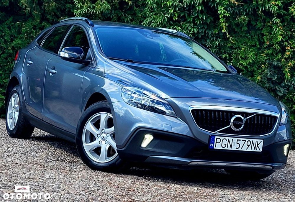 Volvo V40 Cross Country - 11