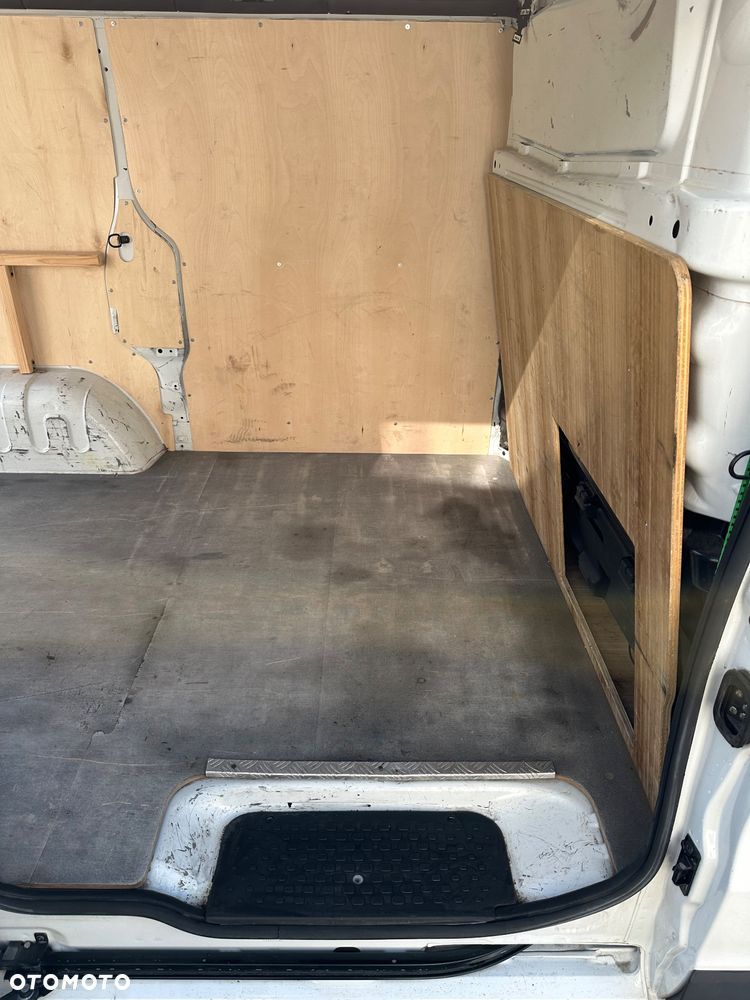 Renault Trafic - 11