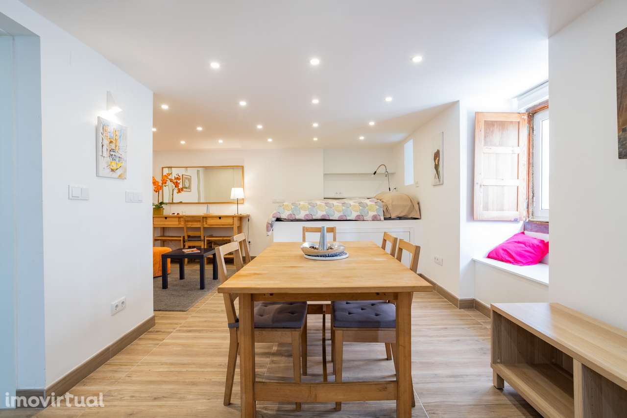 Descubra o Charme Lisboeta: Apartamento Mobiliado com Vista para o Cas - Grande imagem: 3/20