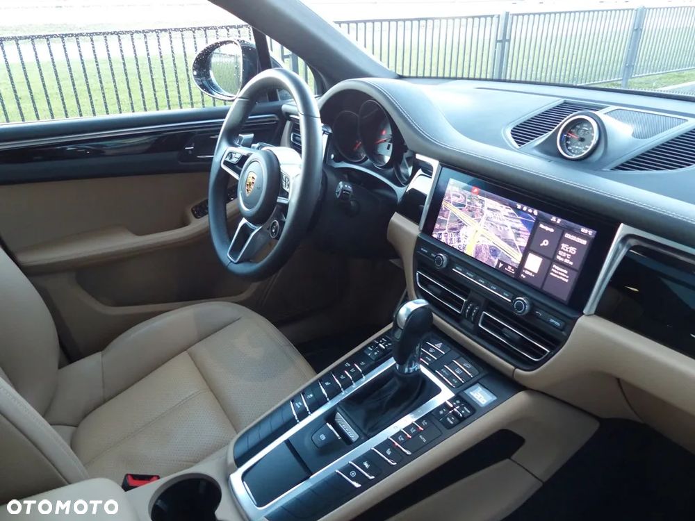 Porsche Macan - 17