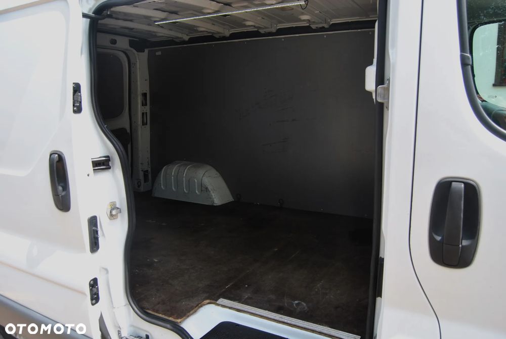 Renault Trafic - 9