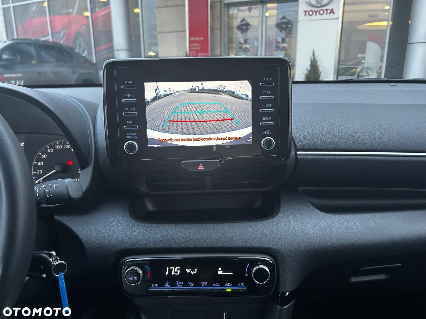 Toyota Yaris Hybrid 1.5 Comfort - 13