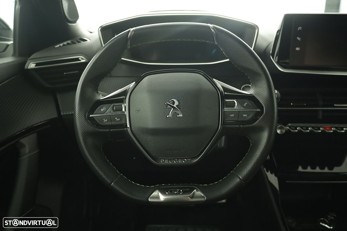 Peugeot e-2008 50 kWh GT - 16