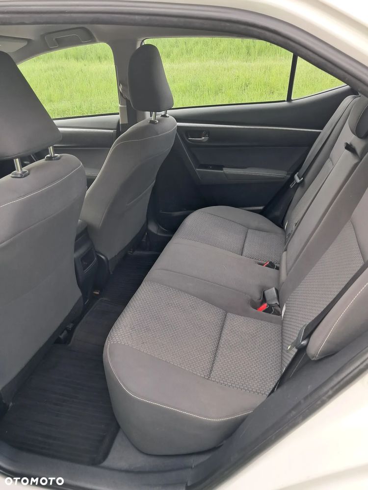 Toyota Corolla 1.6 Comfort - 12
