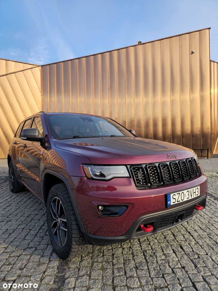 Jeep Grand Cherokee - 16