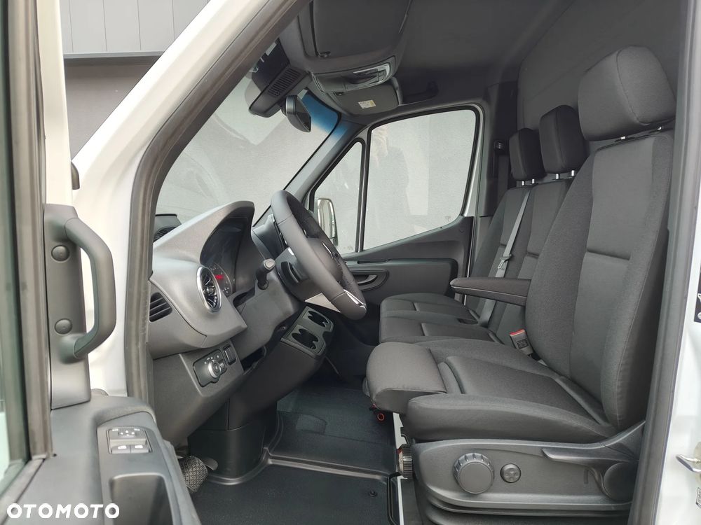 Mercedes-Benz Sprinter - 7