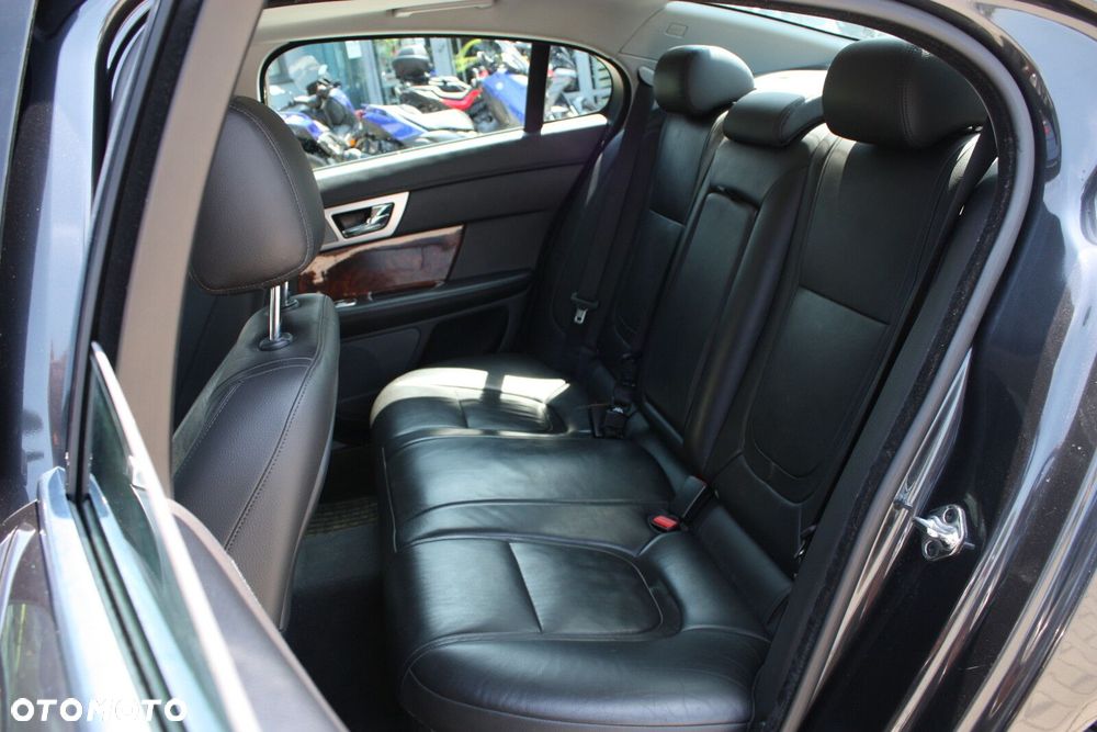 Jaguar XF 3.0 V6 D S Luxury - 16