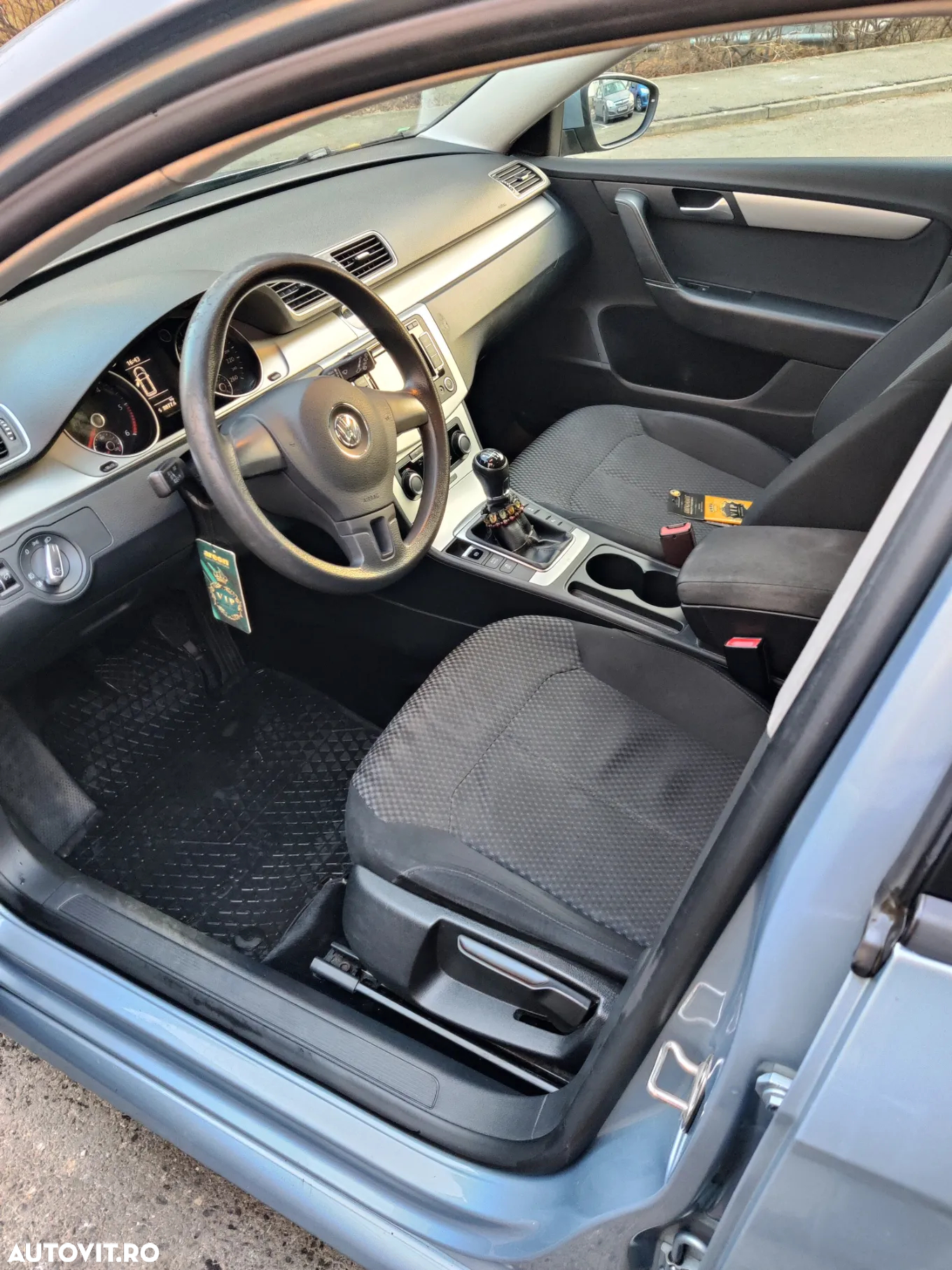 Volkswagen Passat - 15