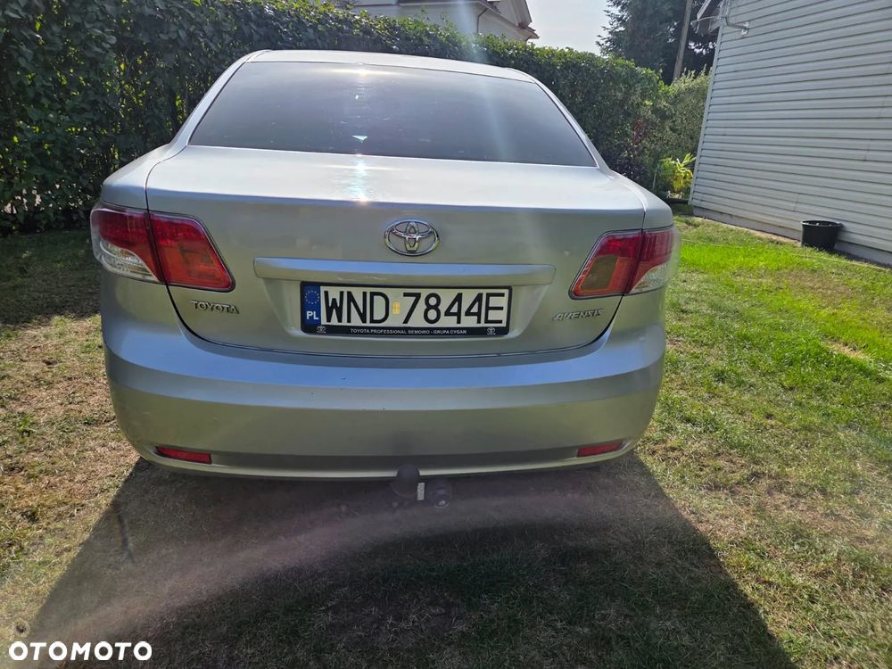 Toyota Avensis - 4