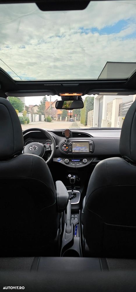 Toyota Yaris 1.5 VVT-i HSD Exclusive - 7