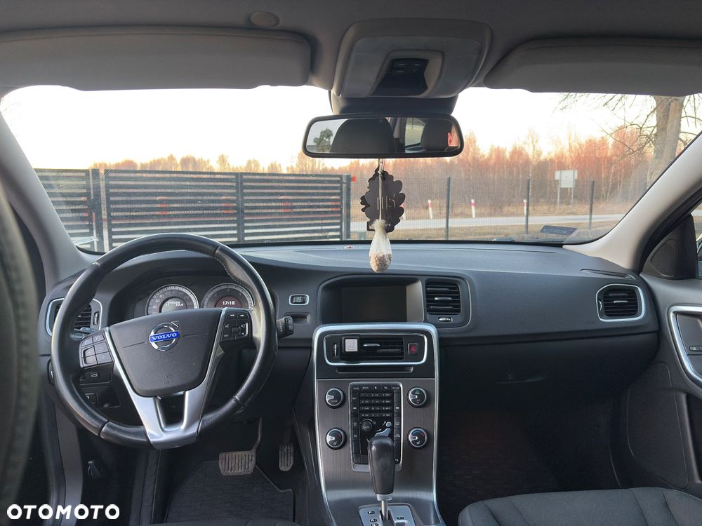 Volvo V60 - 17