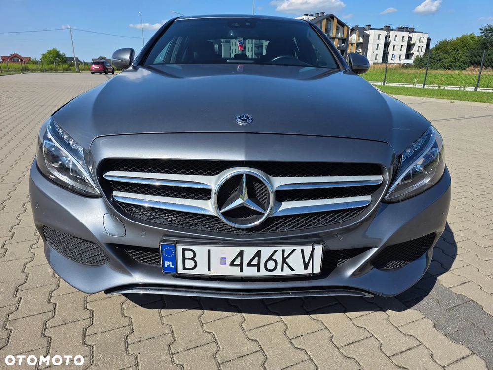 Mercedes-Benz Klasa C 180 9G-TRONIC AMG Line - 18