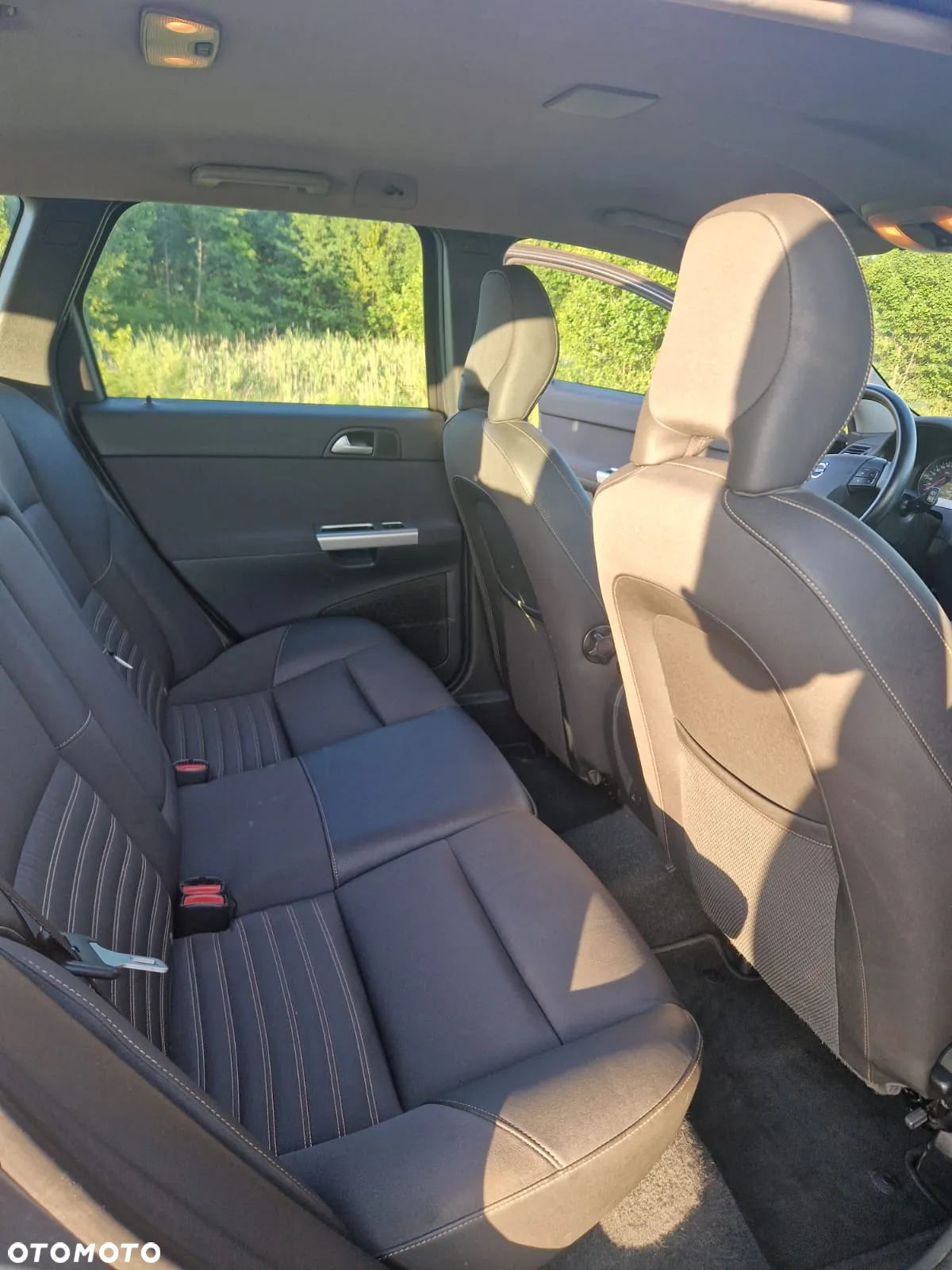 Volvo V50 D3 Momentum - 11