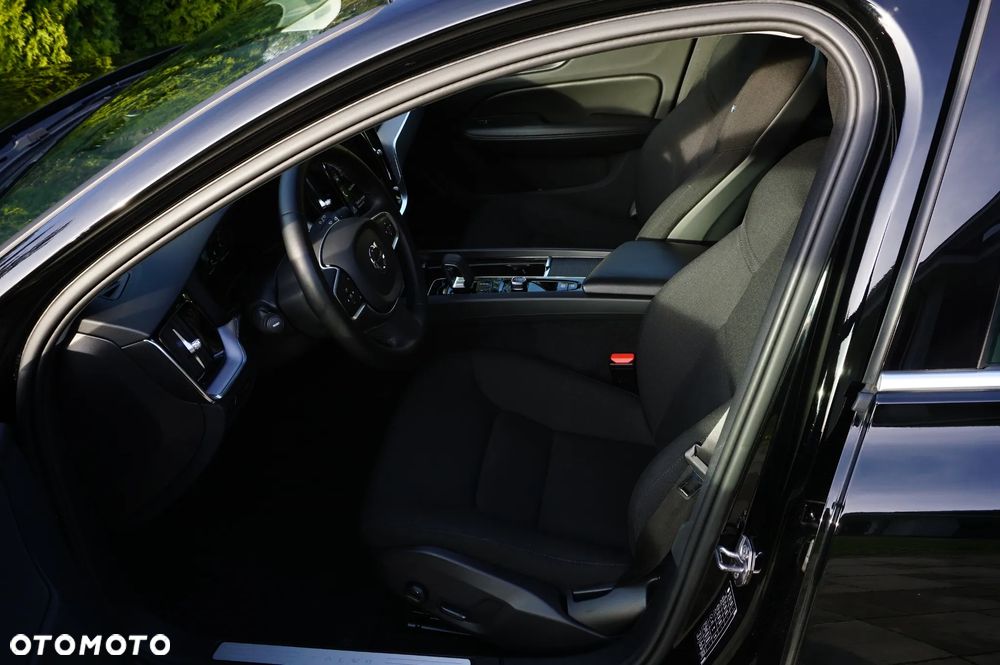 Volvo V60 B3 B Momentum Pro - 19