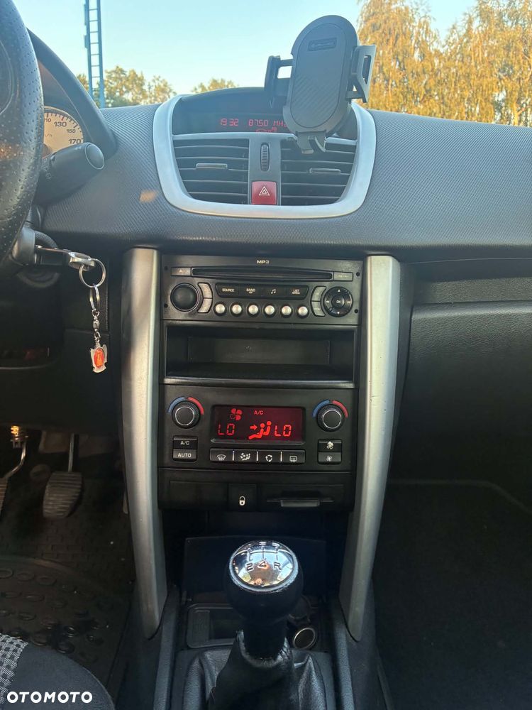 Peugeot 207 1.6 HDi - 11