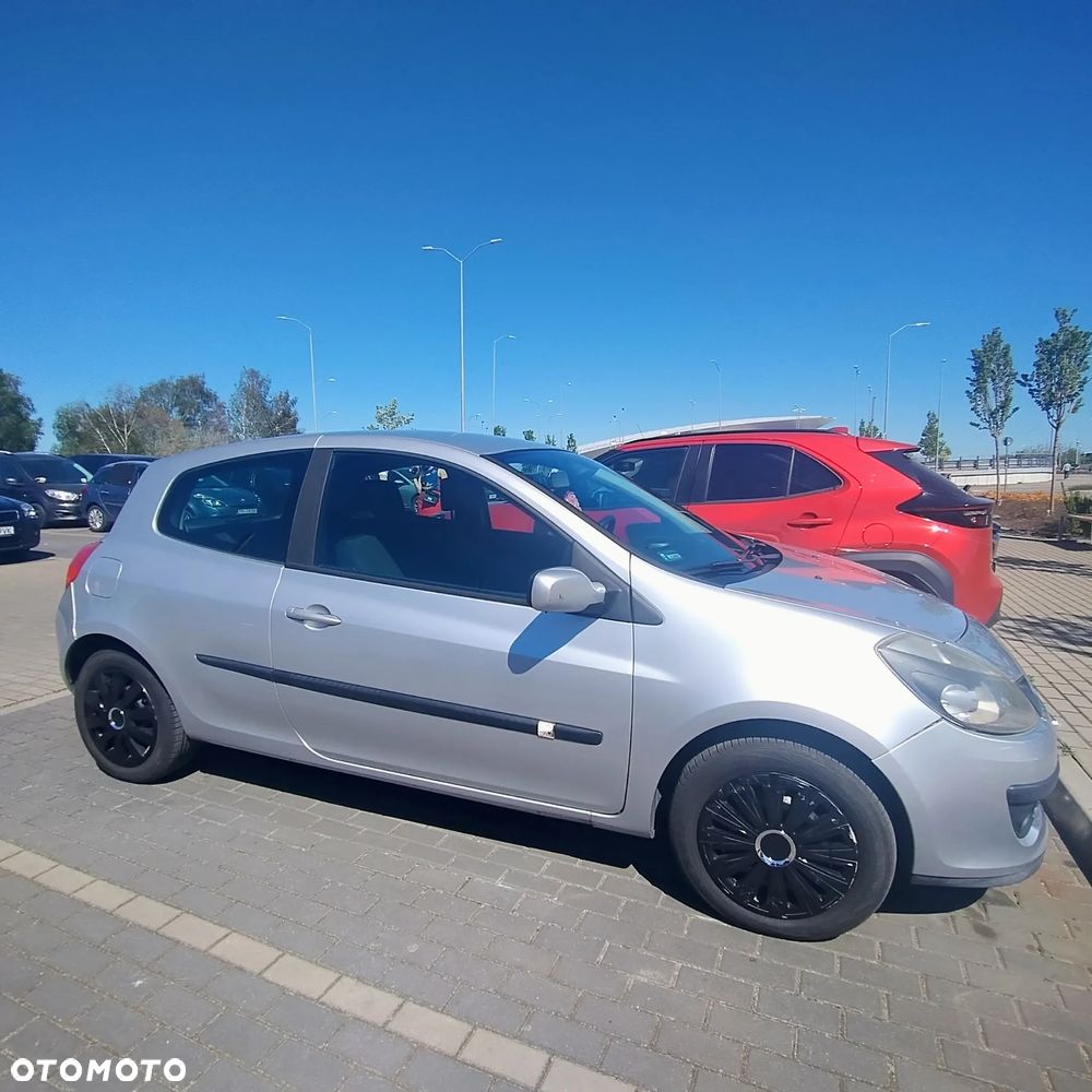 Renault Clio - 1