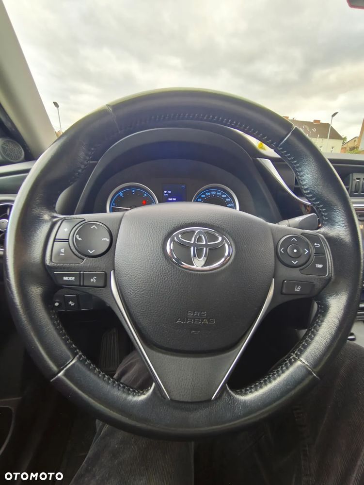 Toyota Corolla 1.4 D-4D Comfort - 21