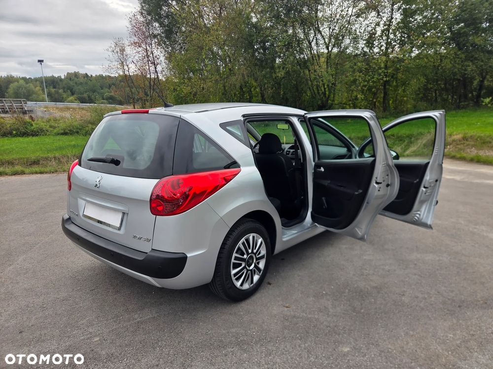 Peugeot 207 1.6 HDi - 18