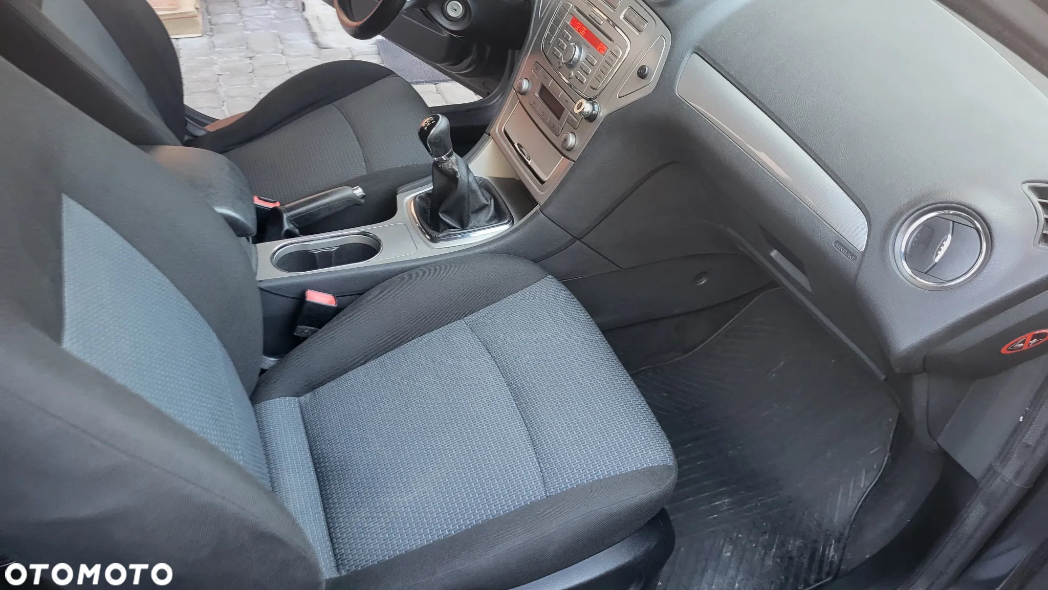 Ford Mondeo 2.0 Trend - 15