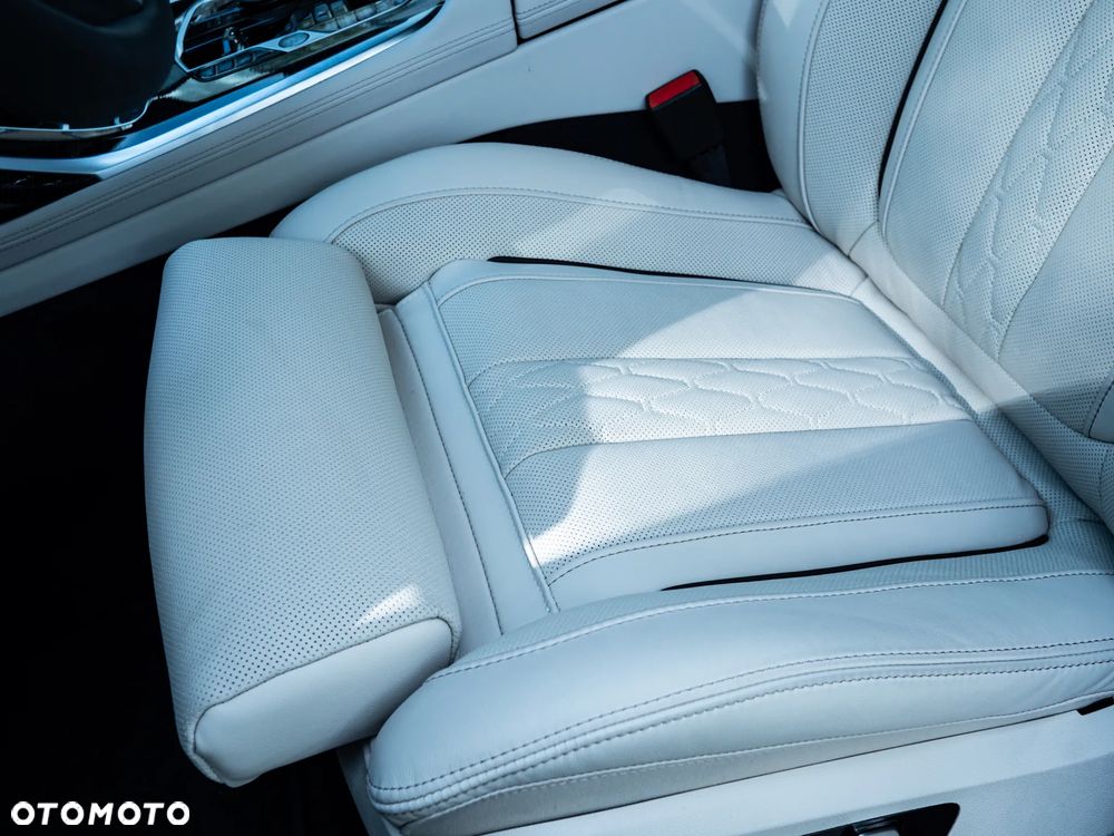 BMW X7 xDrive40d mHEV sport - 25