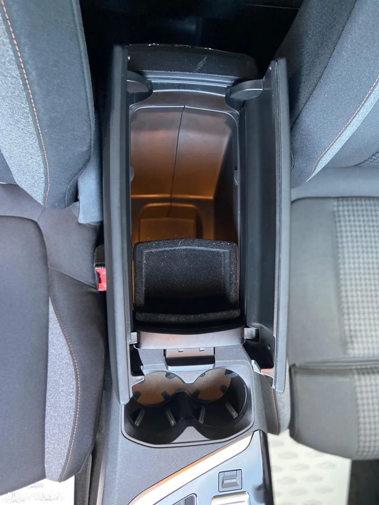 Peugeot 3008 BlueHDi 130 Stop & Start EAT8 Active Business-Paket - 23