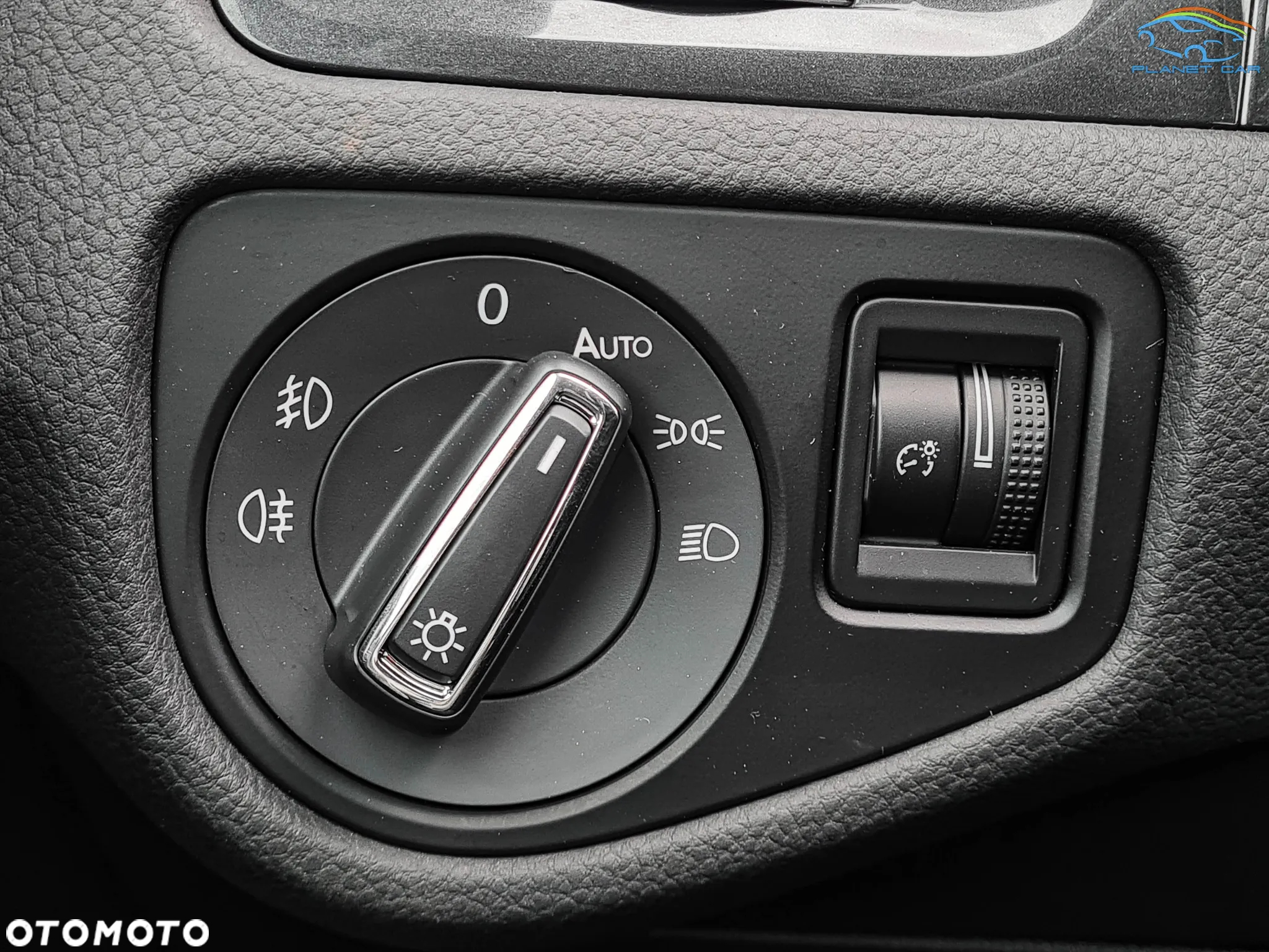 Volkswagen Golf - 23