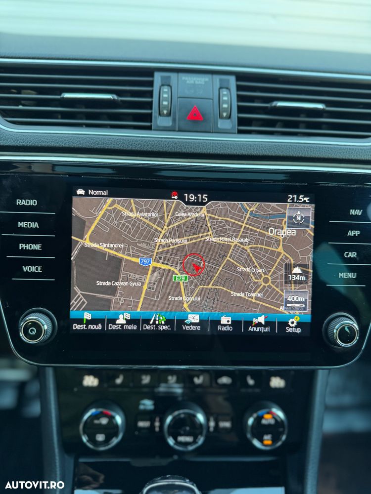 Skoda Superb 2.0 TDI DSG Sportline - 21