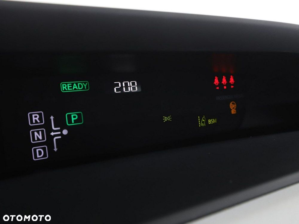 Toyota Prius 1.8 Hybrid Premium - 23