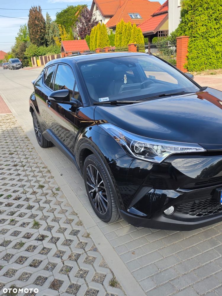 Toyota C-Hr 2018 photo 2