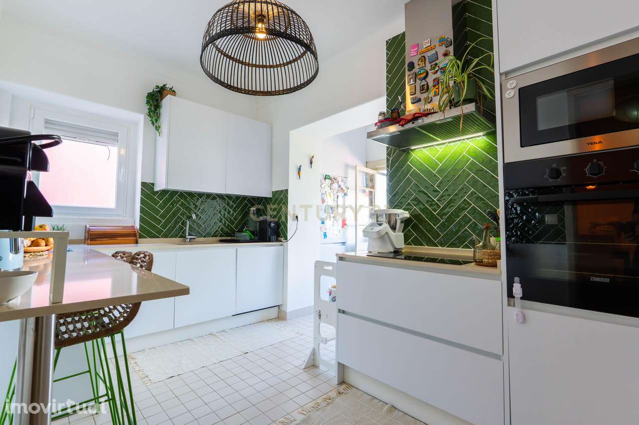 Apartamento como novo T2 em Cacilhas com Pátio e Escritório - Grande imagem: 2/23