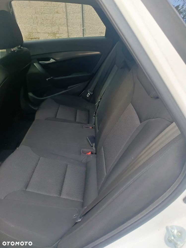 Hyundai i40 1.7 CRDi Comfort DCT - 6