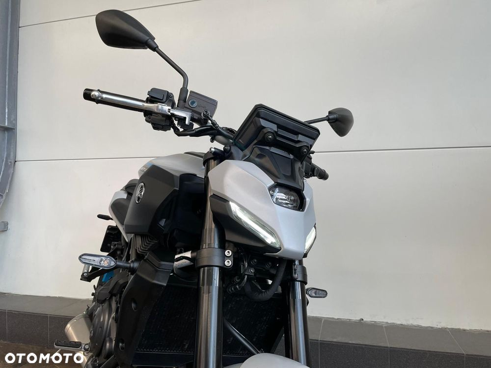 Yamaha MT - 7