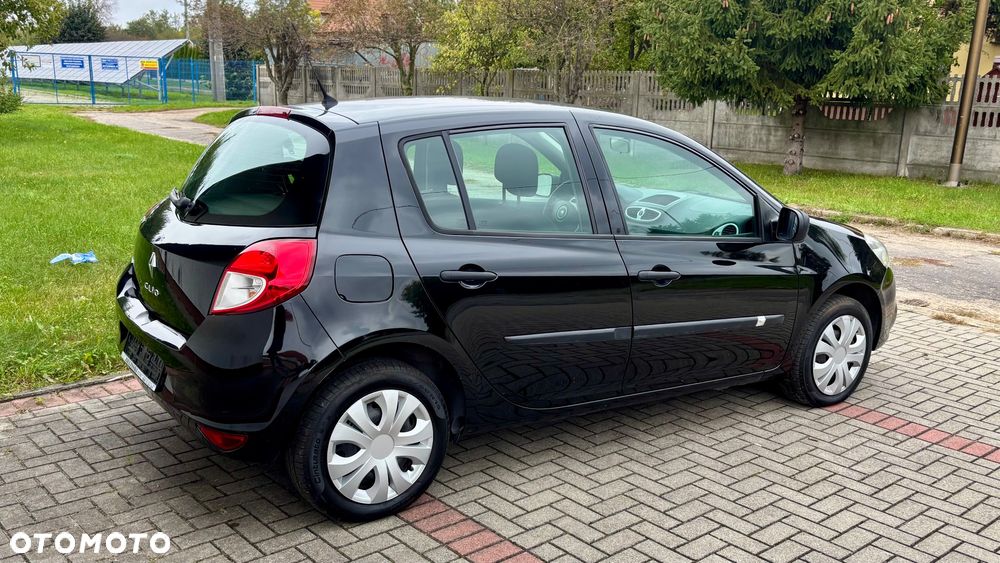 Renault Clio 1.2 16V 75 Yahoo - 18